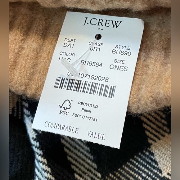 NEW * J. Crew Factory set: scarf / cable knit pom beanie hat, Tan / Black - Picture 4 of 5